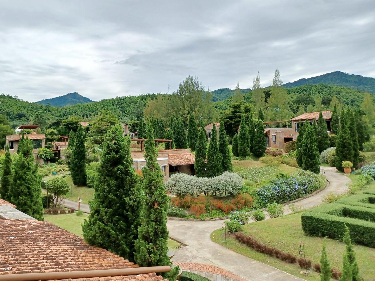 La Toscana Suan Phueng Exterior foto